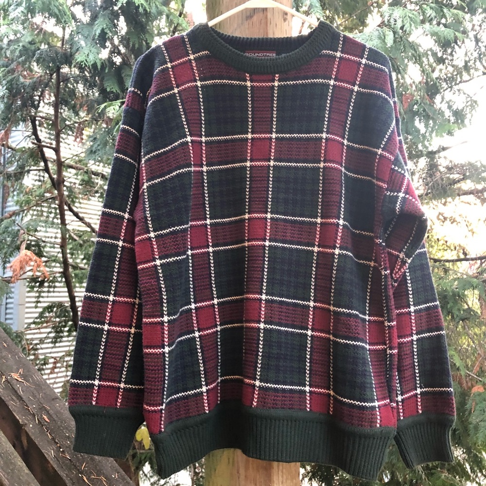 Roundtree and Yorke Vintage style knit sweater.